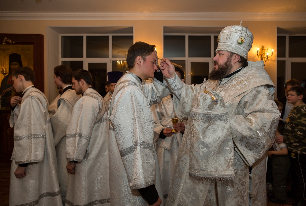 Митрополит Серафим совершил всенощное бдение в храме святителя Иннокентия Иркутского при Пензенской духовной семинарии