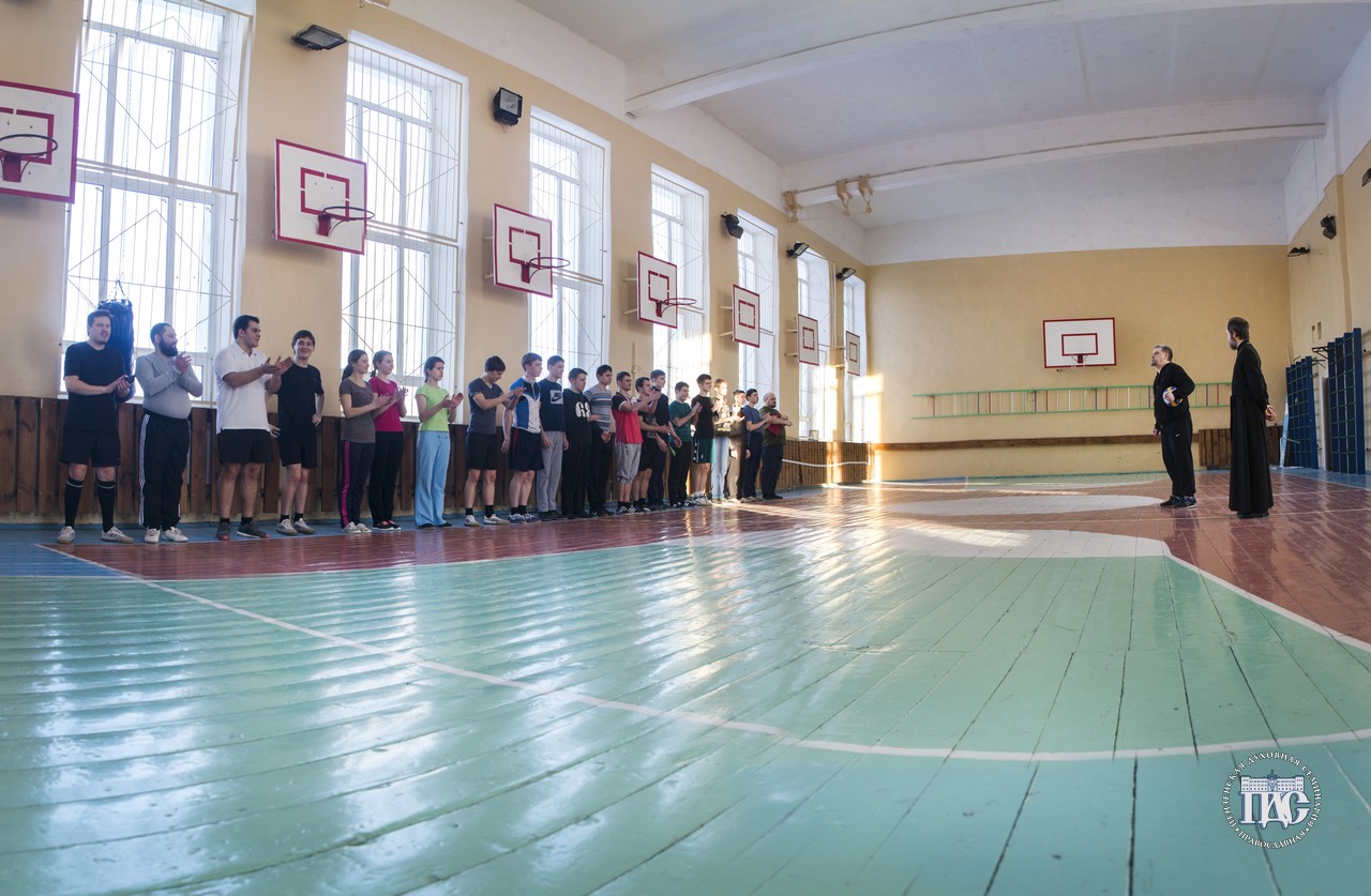 В Пензенской духовной семинарии прошли соревнования по волейболу