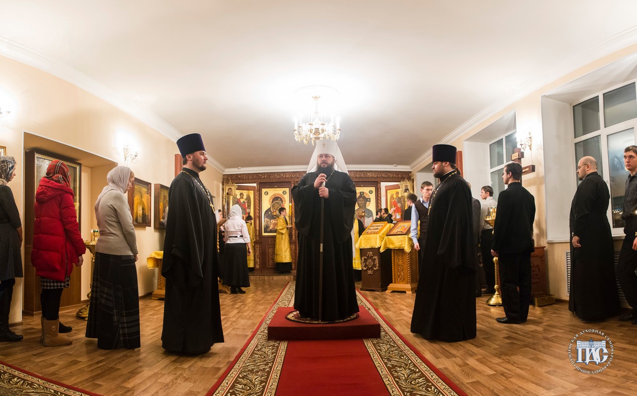 Ректор Пензенской духовной семинарии возглавил воскресное всенощное бдение в домовом храме свт. Иннокентия Иркутского