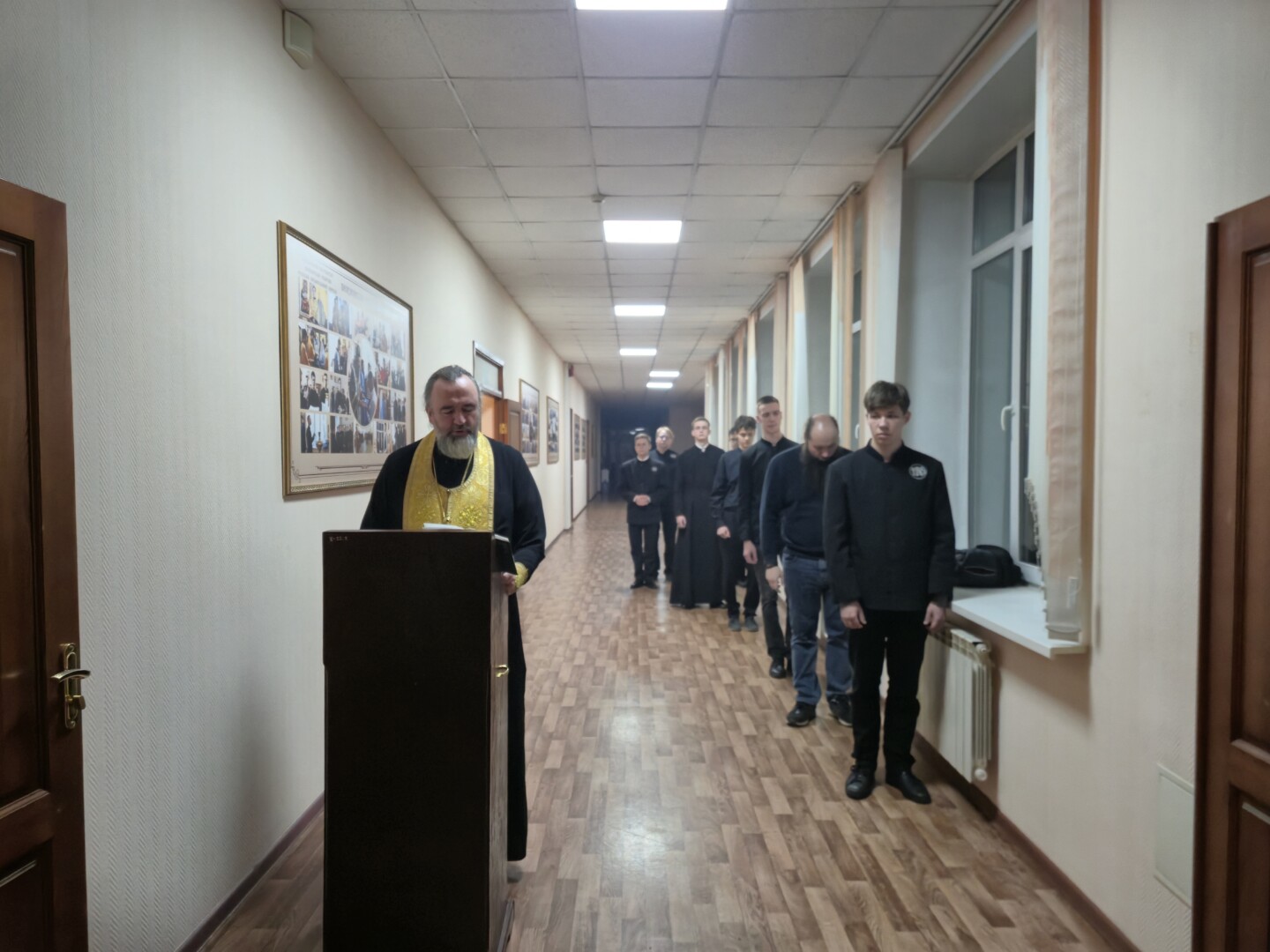 Духовник Пензенской духовной семинарии совершил таинство Исповеди для студентов учебного заведения