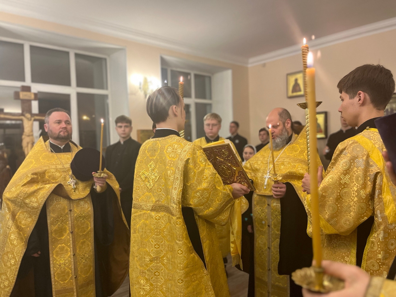 Ректор Пензенской семинарии совершил Всенощное бдение в канун престольного праздника духовной школы