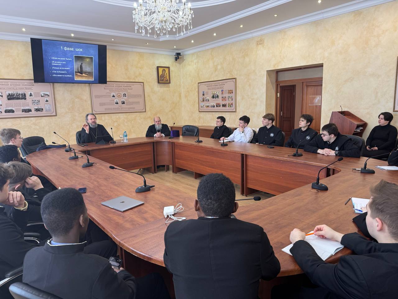 Протоиерей Павел Великанов провел публичную лекцию для воспитанников Пензенской духовной семинарии