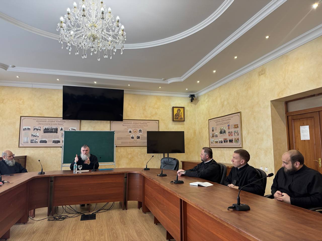 В Пензенской духовной семинарии состоялся семинар по методологии учебно-воспитательной работы