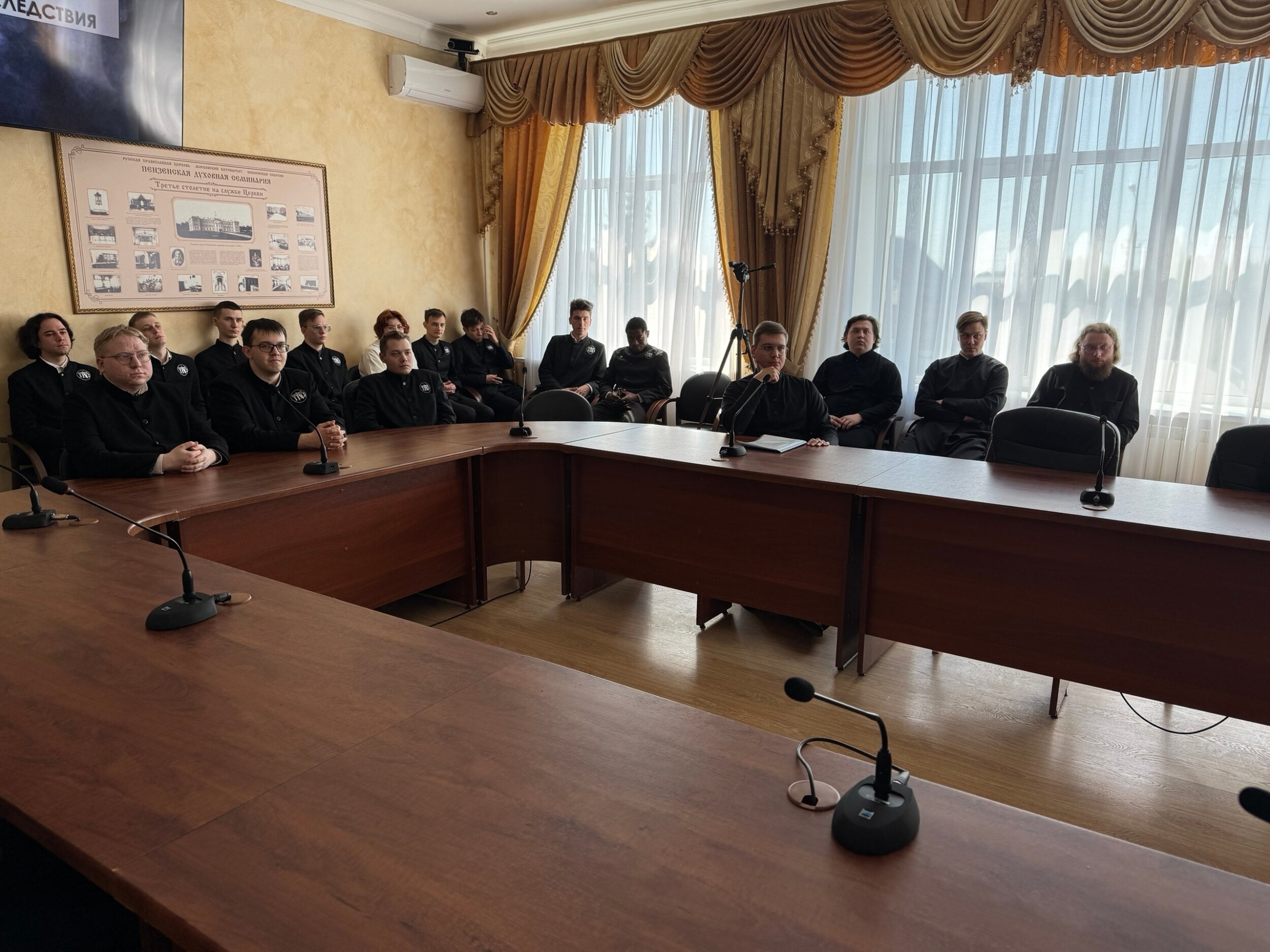 В Пензенской духовной семинарии состоялась беседа с врачом о здоровом образе жизни