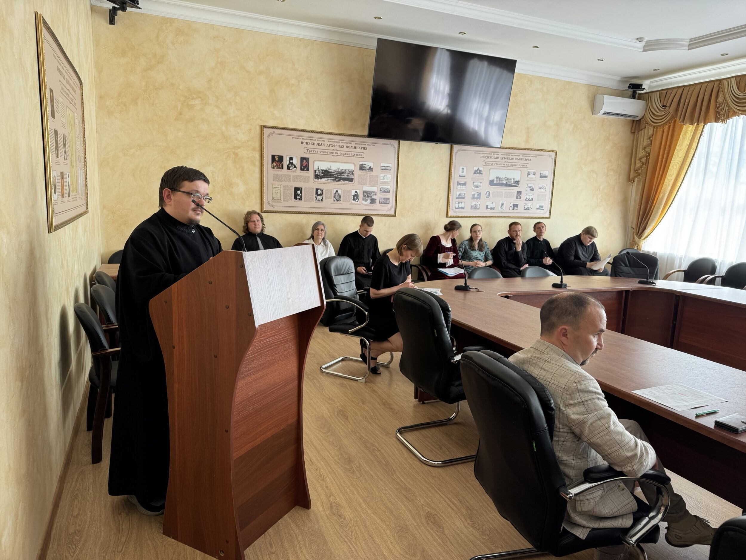 В Пензенской духовной семинарии состоялась предзащита выпускных квалификационных работ студентов магистратуры 