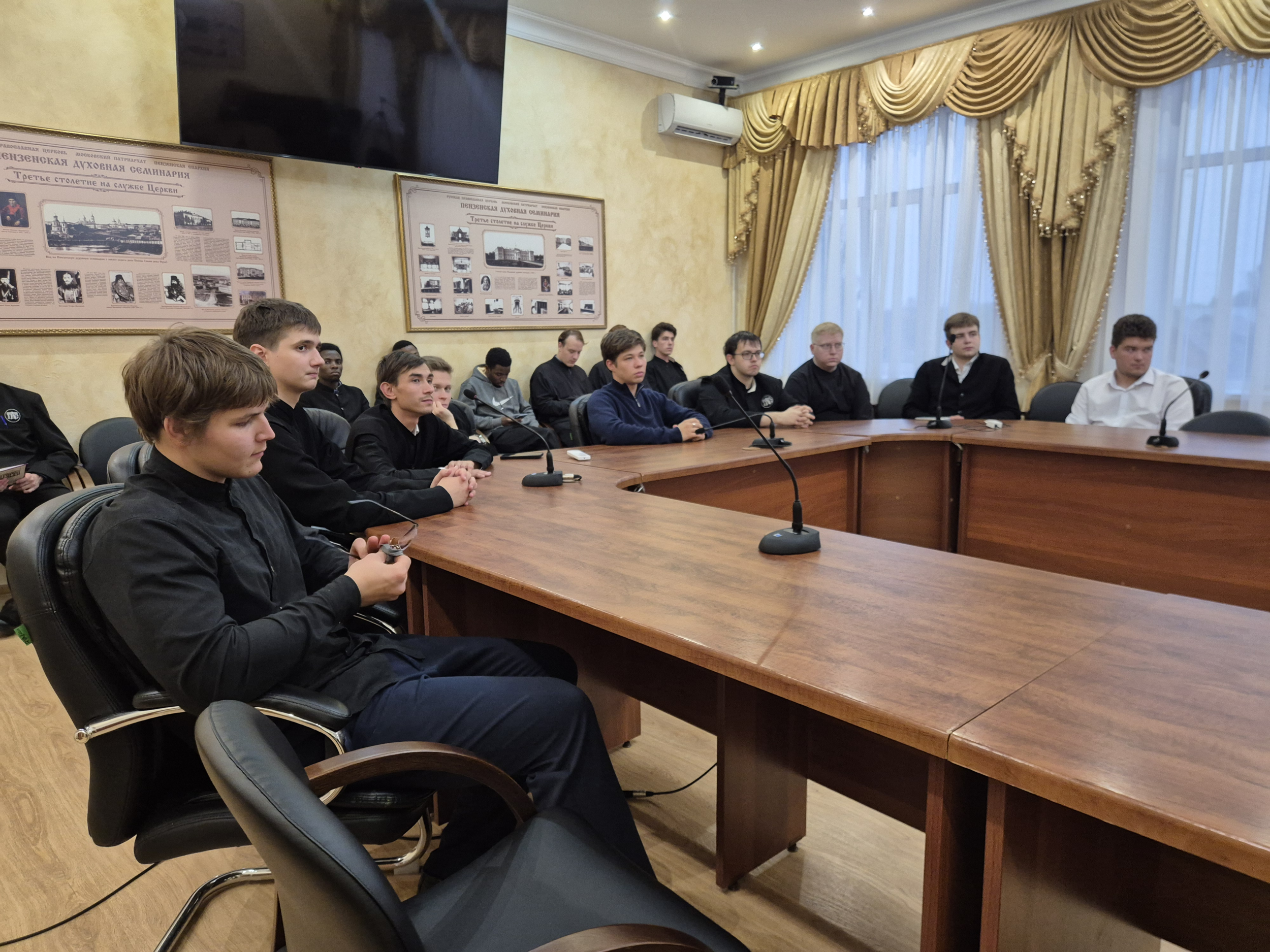 В Пензенской духовной семинарии прошла встреча с экспертом Синодального отдела по делам молодежи